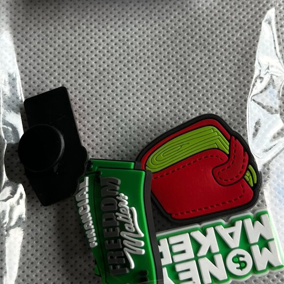 NWT - Four Crocs Clog Shoe Charms - 0768-LR-7 - Picture 2 of 3